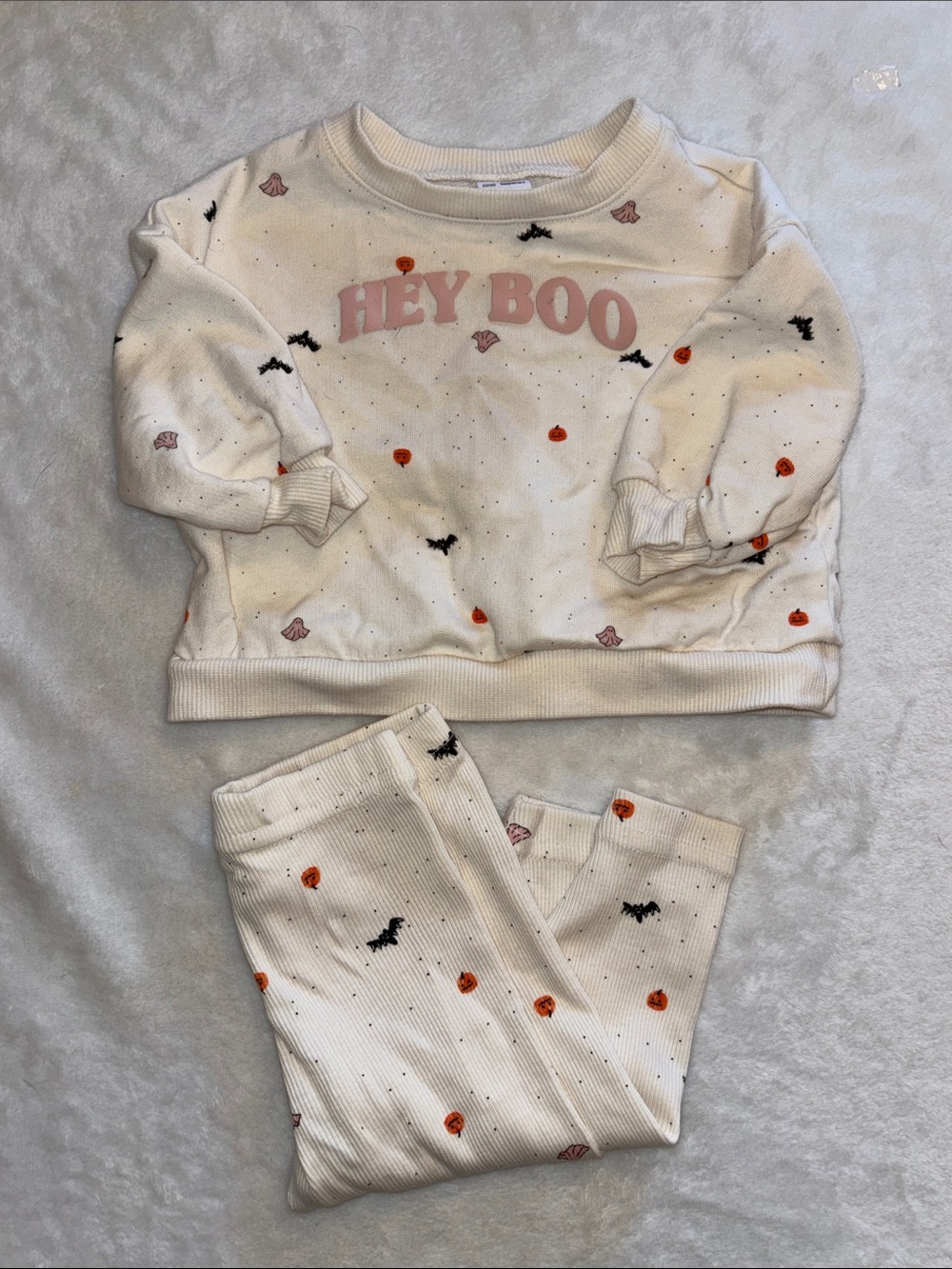 Carters 6 month Hey Boo White Halloween Sweatshirt & Leggings Set